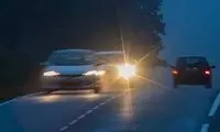 دلایل کم نور شدن چراغ خودرو و روش‌های برطرف کردن آن