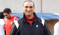 سرمربی پرسپولیس، لَنگ نان شب شده؟