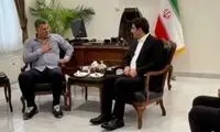 دیدار صمیمانه علی دایی با یک مقام دولتی 
