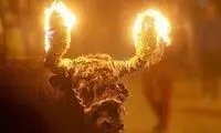 لحظه هولناک از آتش زدن شاخ یگ گاو نر!