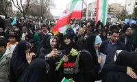 حضور زینب سلیمانی در راهپیمایی امروز ۲۲ بهمن