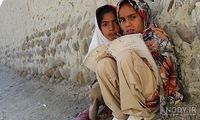 عکس غم‌انگیز از دانش‌آموزان سیستان و بلوچستان 
