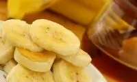 این خوراکی‌ها را با موز نخورید