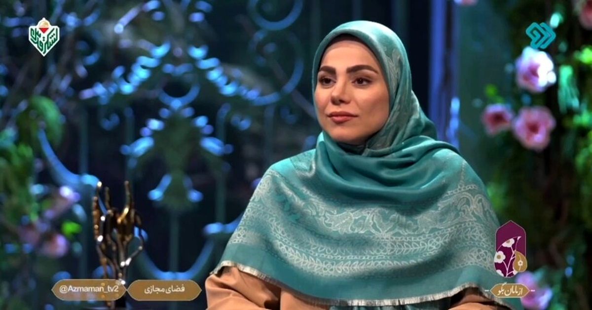 قاب مادر و دختری مجری تلویزیون در یک مراسم