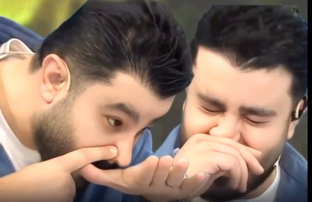 مصرف عجیب یک دارو توسط مجری در برنامه زنده تلویزیون