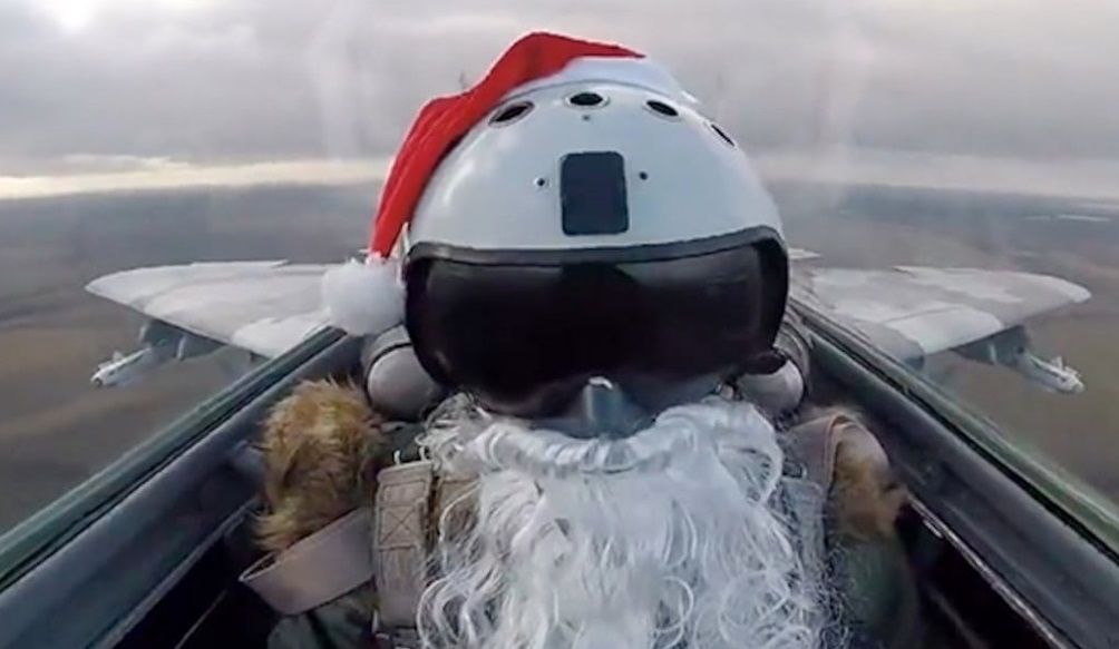  خلبان بابانوئل، روس‌ها را موشک باران کرد