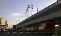 بنر خاصی که این روزها در سیدخندان دیده می‌شود