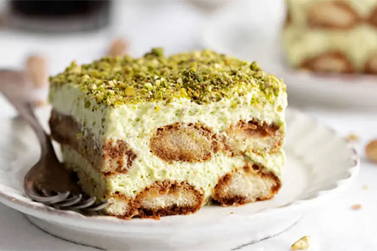طرز تهیه تیرامیسو پسته‌ای؛ دسر محبوب و خوش‌طعم