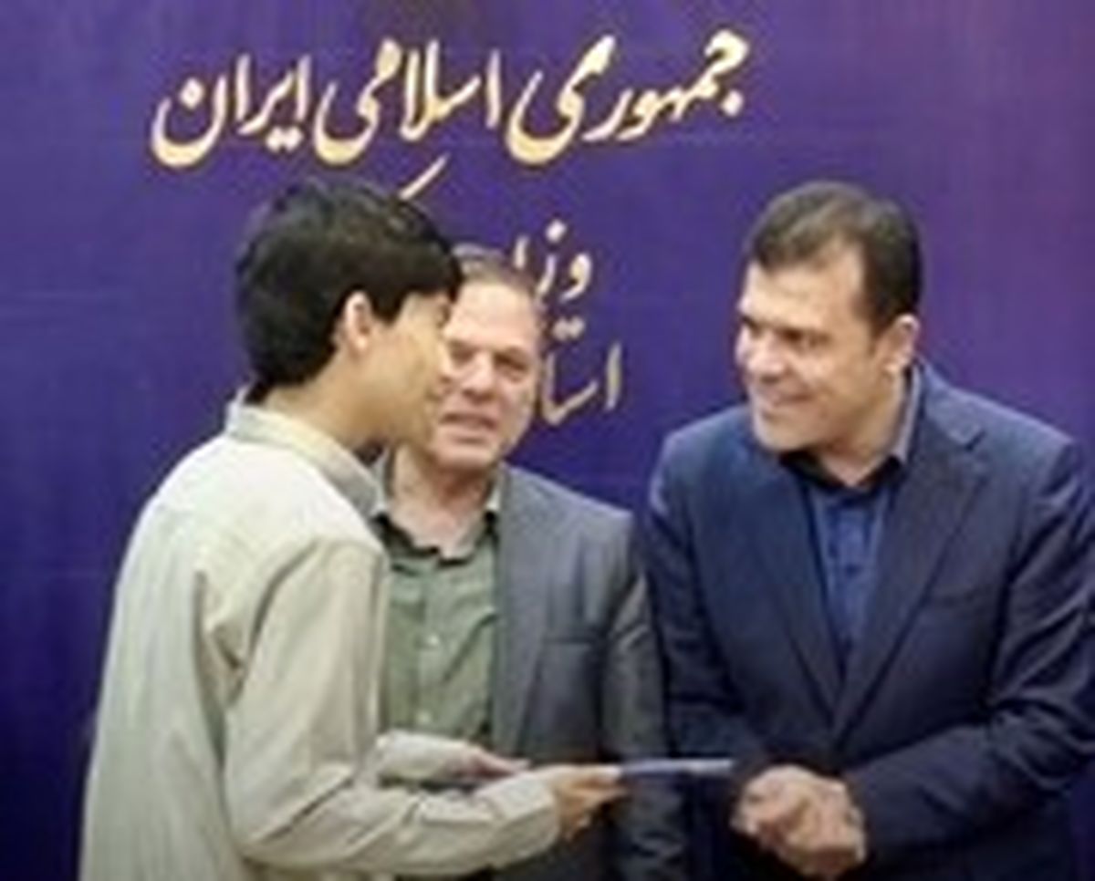 تبعیض عجیب دولت در برخورد با دو نخبه خبرساز شد