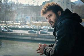 آقای اشکان، چگونه آن همه غم را تحمل کردی برادر؟