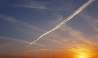 ماجرای خطوط دود عجیب در آسمان تهران 