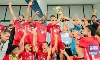 ریزش وحشتناک جایگاه تماشاگران در شب قهرمانی!