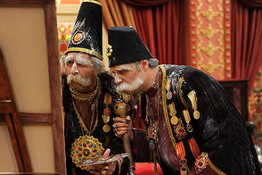 مهران مدیری: این دو نفر هنرپیشه نیستن، دیوانن!