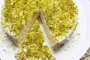 کیک سه شیر؛ دسر محبوبی که نمی‌شود از آن گذشت