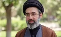 لحظاتی از قرائت متن پیام رهبر انقلاب توسط حجت‌الاسلام علی‌اکبری