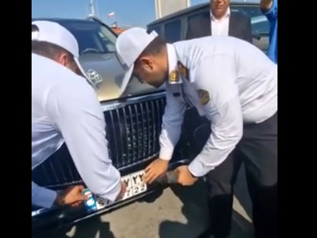 پلاک‌گذاری اولین مرسدس بنز میباخ در ایران