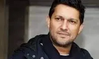گنگ بالای حامد بهداد با سیگار روی لب