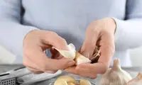 ترفند بی‌نظیر پوست کندن سریع و راحت سیر!