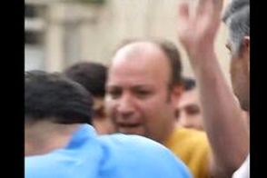 سیلی سنگین به صورت یک سارق در حضور پلیس