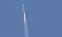 ۲۲,۳۸۷,۵۰۰,۰۰۰ تومان هزینه کنید و به فضا بروید!
