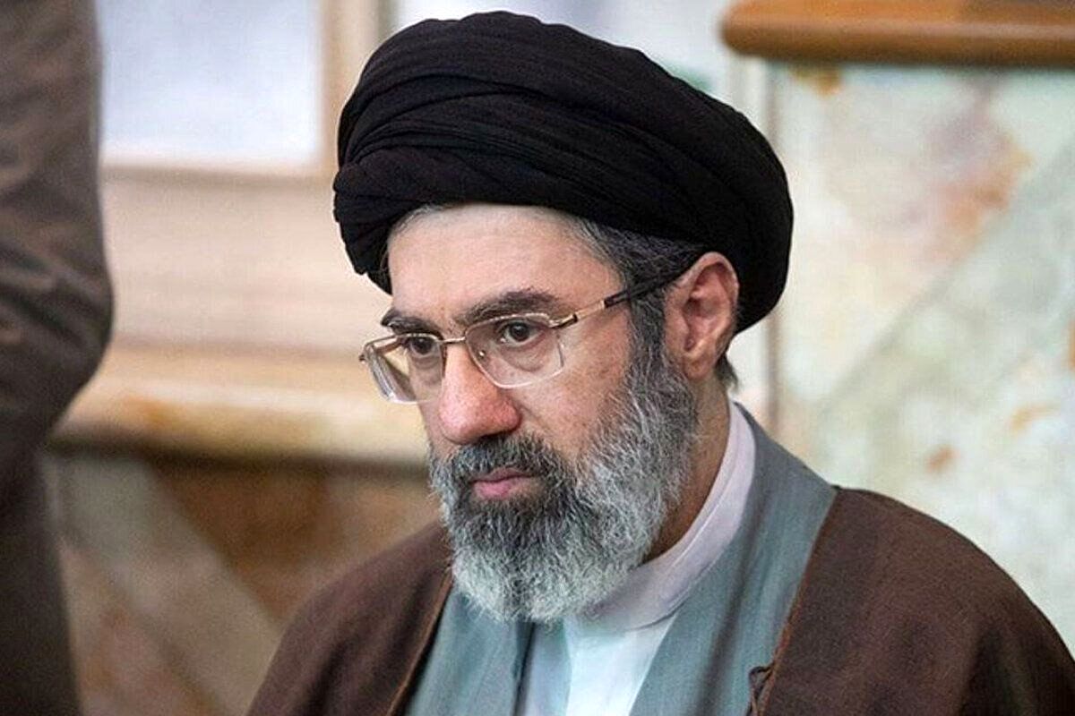 حضور فرزند رهبر انقلاب در مراسم تشییع شهدا