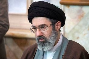 حضور فرزند رهبر انقلاب در مراسم تشییع شهدا