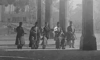 عکسی از بالماسکه دختران در فرمانیه