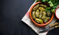 دستور طرز تهیه دلمه رَز در زمان قاجار