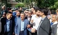 شوخی منشوری محمود احمدی‌نژاد با خبرنگاران 