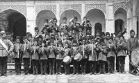 نوشته معنی‌دار پشت کارت مدرسه دارالفنون، 74 سال قبل