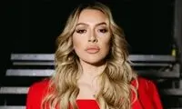 حادیثه با استایل آتاتورک مشهور به روی صحنه رفت