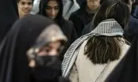 بروید روحانیون را امر به معروف و نهی از منکر کنید