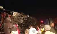 حادثه دلخراش واژگونی اتوبوس در جاده گرمسار