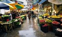 بارش باران تابستانه، جان تازه‌ای به بازار رشت داد
