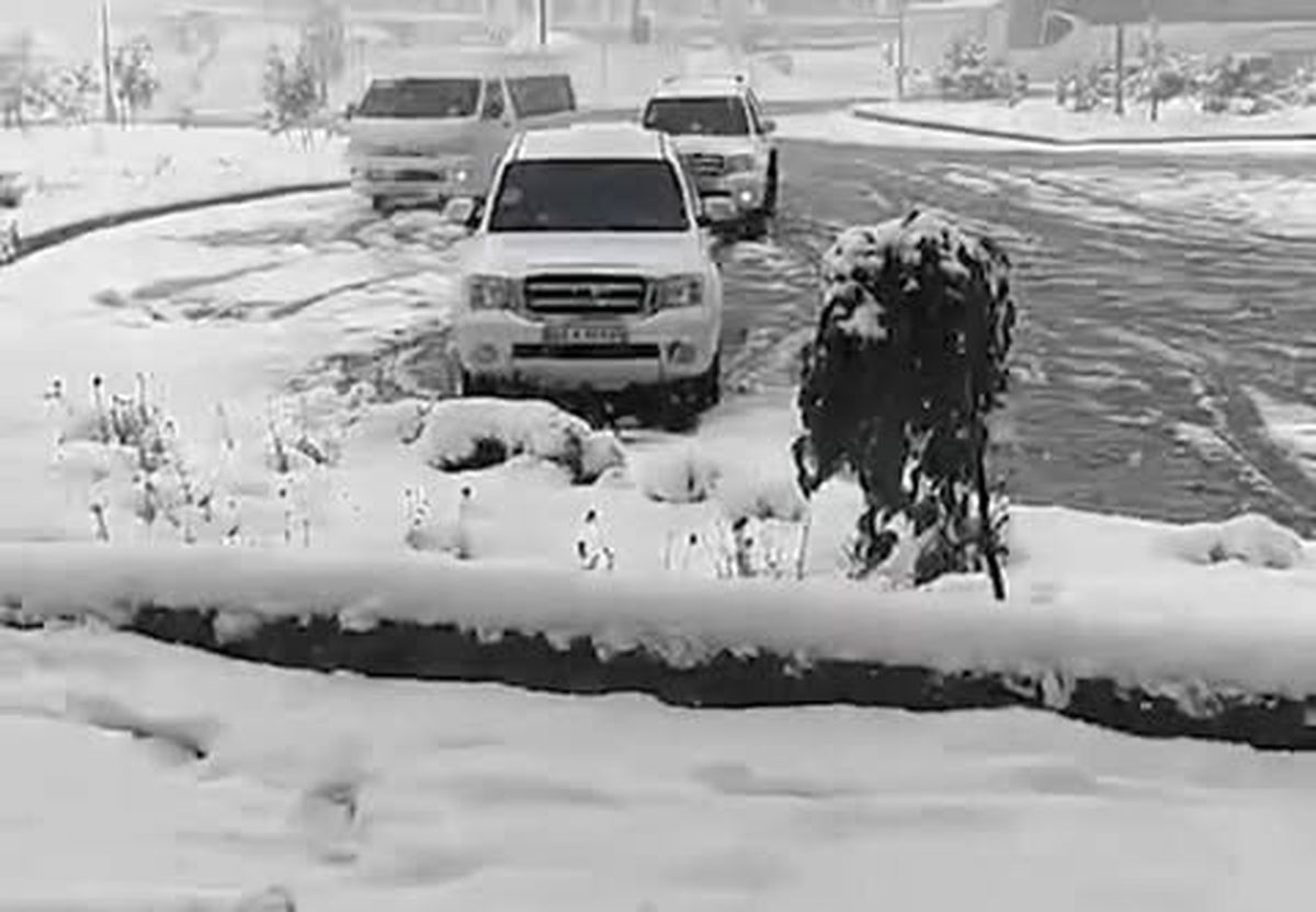 ارتفاع برف در این نقطه به ۲۰ سانتیمتر رسید