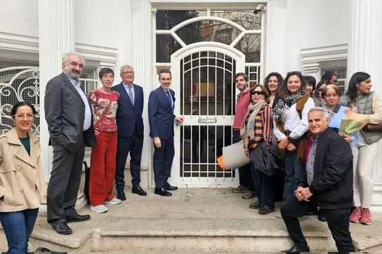 گل، شیرینی و حتی گراسیاس سینیور برای آقای سانچز