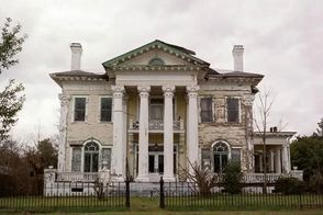 نگاه متفاوت یک عکاس به خانه‌های متروکه