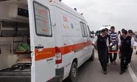 انحراف مینی‌بوس از جاده ۱۴ مصدوم برجای گذاشت