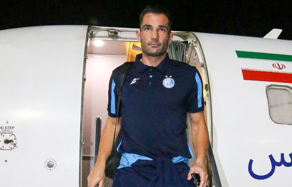 دروازهبان اسپانیایی استقلال جواب اسکوچیچ را داد