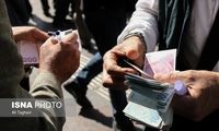 فاصله ۲۰۰۰ تومانی نرخ خرید و فروش دلار در کف بازار