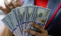 واکنش دلار به دوقطبی جدید پزشکیان - جلیلی 