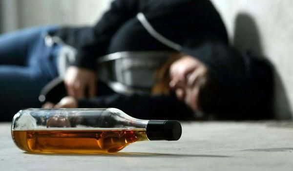 هشدار جدی به جوانان درباره مسمومیت الکلی 