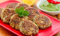 طرز تهیه کوکو سوسیس؛ یک شام فوری و خوشمزه