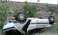 لحظه خروج دختر جوان از پژو پارس چپ کرده