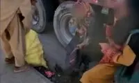 کولبری سوخت دختران نوجوان با کیف مدرسه! 