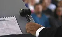 ماجرای شرکتی که با پروانه منقضی برنده مزایده شد! +اسناد