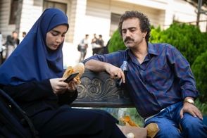 قاب پربازدید سارای پایتخت در کنار خواننده مشهور