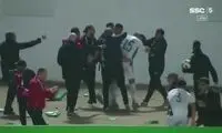 اسکورت محمد صلاح به رختکن از خشم هواداران 