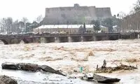 طغیان خرم‌رود و زیر آب رفتن پل‌ها در خرم‌آباد