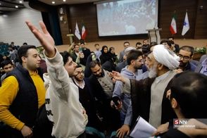 درگیری شدید دانشجویان طرفدار جلیلی با پورمحمدی